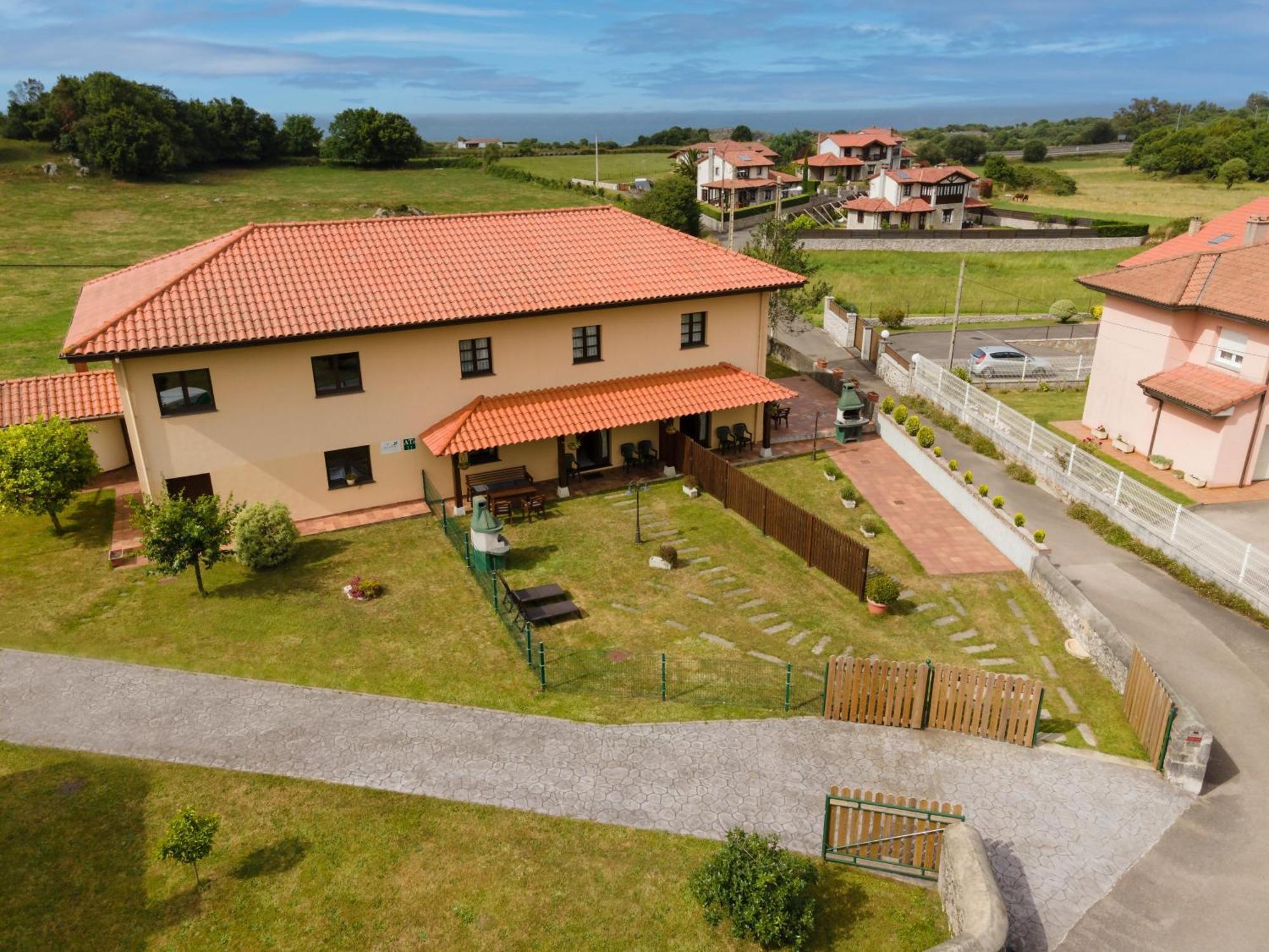 Apartamentos El Acebo Naves  Bagian luar foto