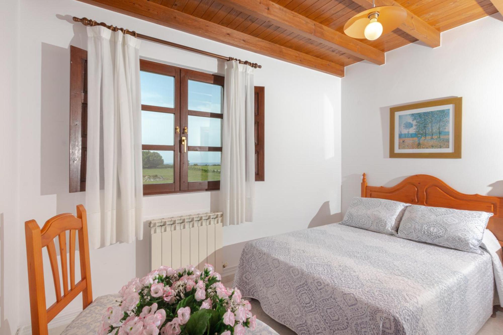 Apartamentos El Acebo Naves  Ruang foto